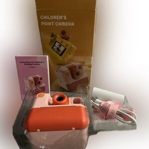 NWT Kids Print Camera (Pink)